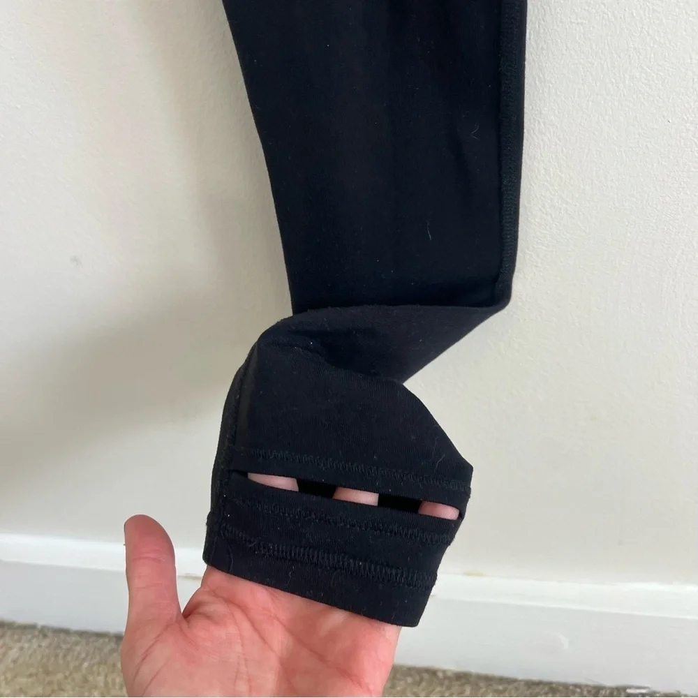 ALO Yoga sleek black